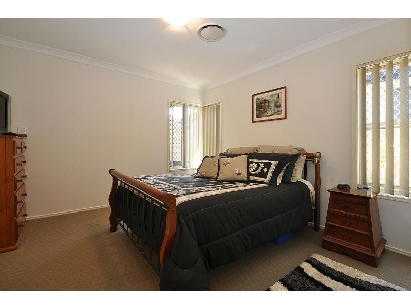 14 Stingray Crescent, Burleigh Waters QLD 4220
