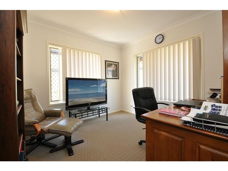 14 Stingray Crescent, Burleigh Waters QLD 4220