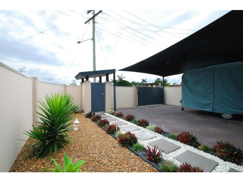 26 Dawn Parade, Miami QLD 4220