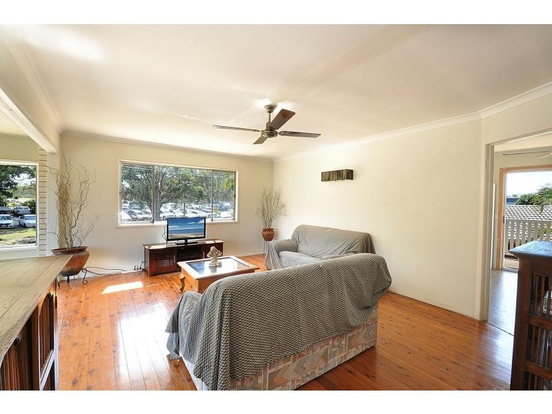 1 Lesley Avenue, Miami QLD 4220