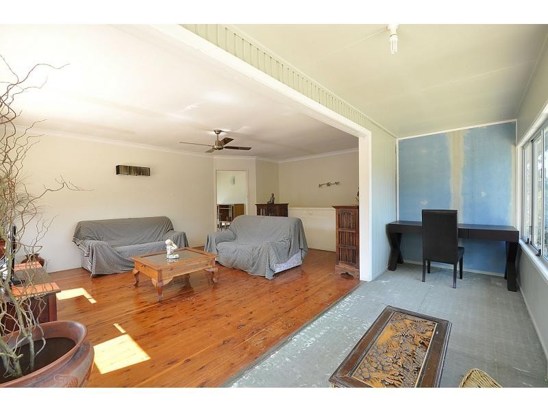 1 Lesley Avenue, Miami QLD 4220