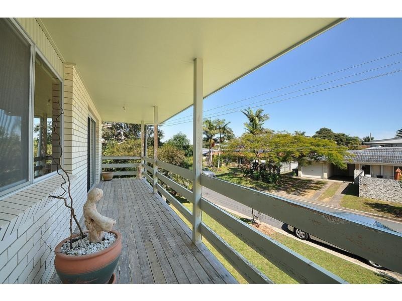 1 Lesley Avenue, Miami QLD 4220