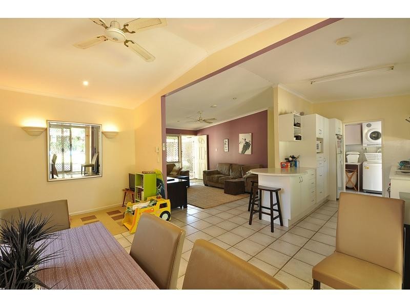 35 Nobby Parade, Miami QLD 4220