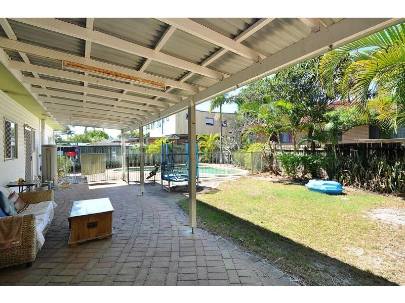 35 Nobby Parade, Miami QLD 4220