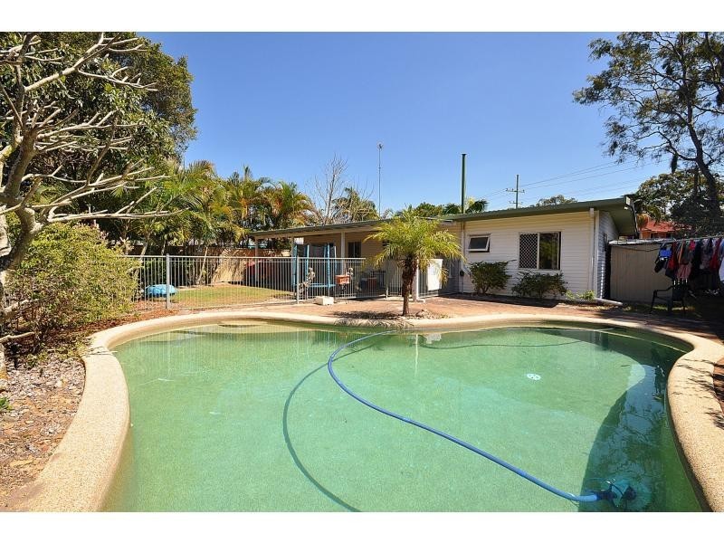 35 Nobby Parade, Miami QLD 4220