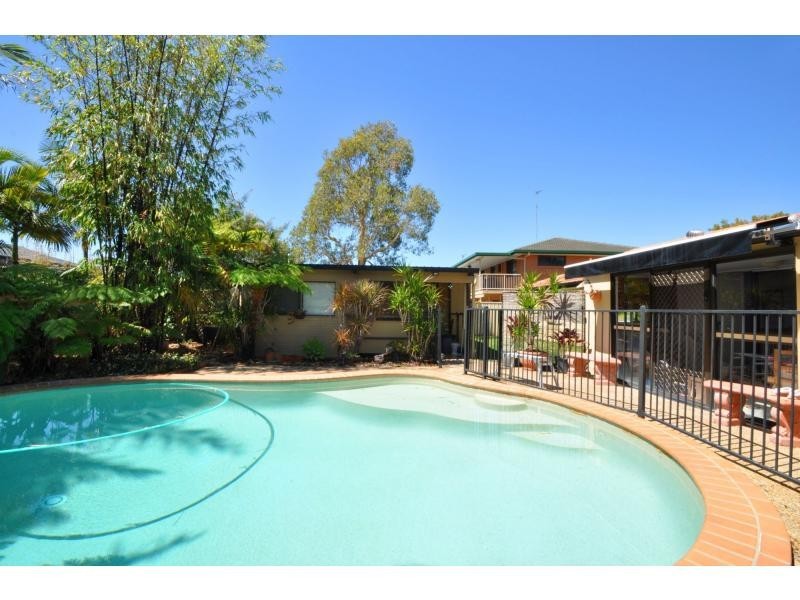 147 Markeri Street, Mermaid Waters QLD 4218