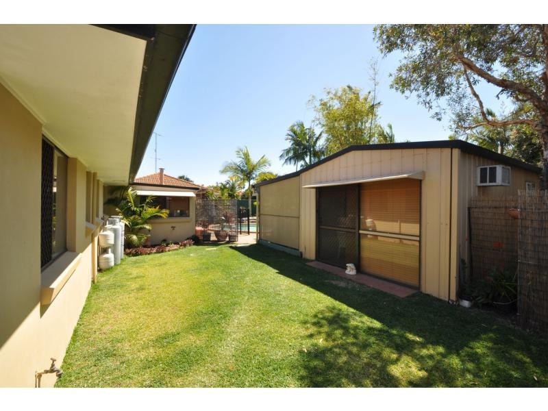147 Markeri Street, Mermaid Waters QLD 4218