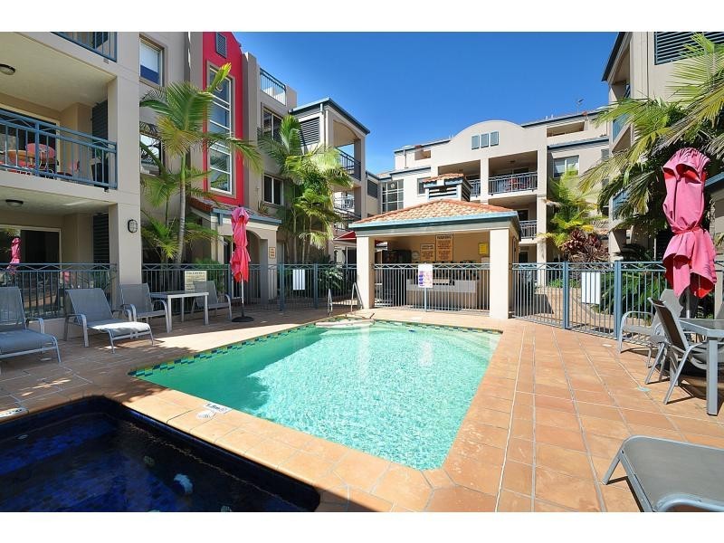 5/21 Peerless Avenue, Mermaid Beach QLD 4218