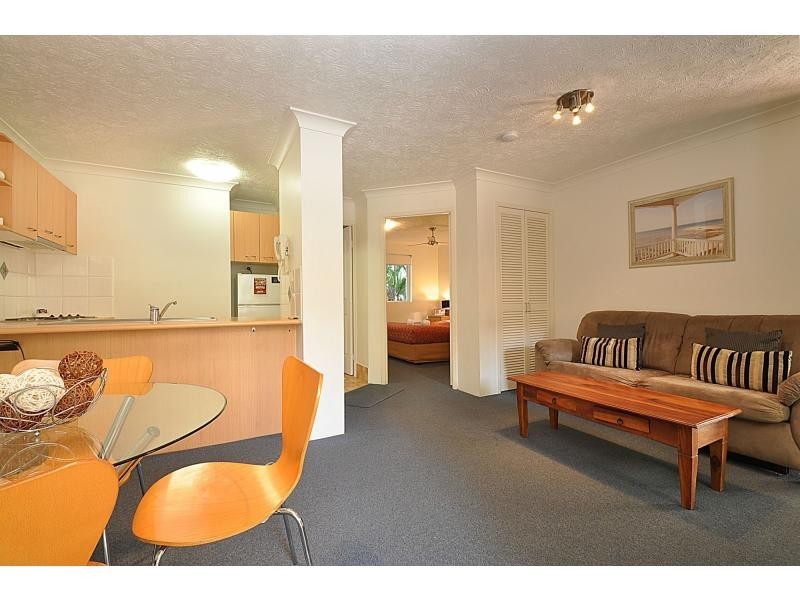 5/21 Peerless Avenue, Mermaid Beach QLD 4218