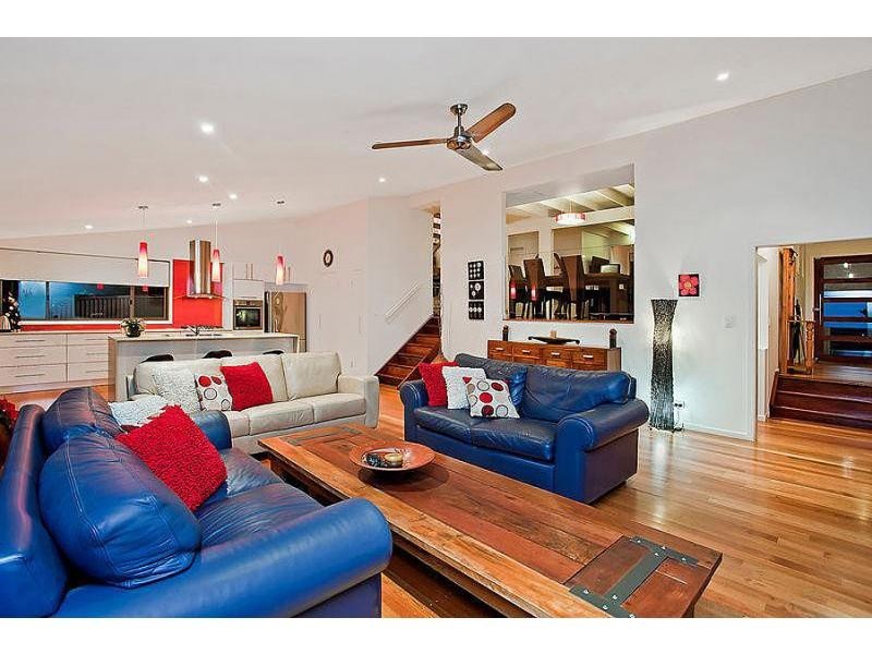 32 Wairoo Street, Burleigh Heads QLD 4220