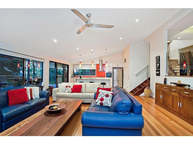 32 Wairoo Street, Burleigh Heads QLD 4220