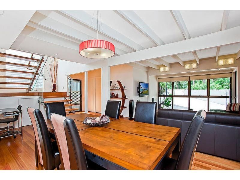 32 Wairoo Street, Burleigh Heads QLD 4220