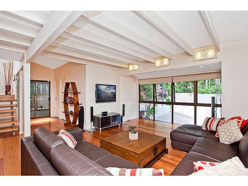 32 Wairoo Street, Burleigh Heads QLD 4220