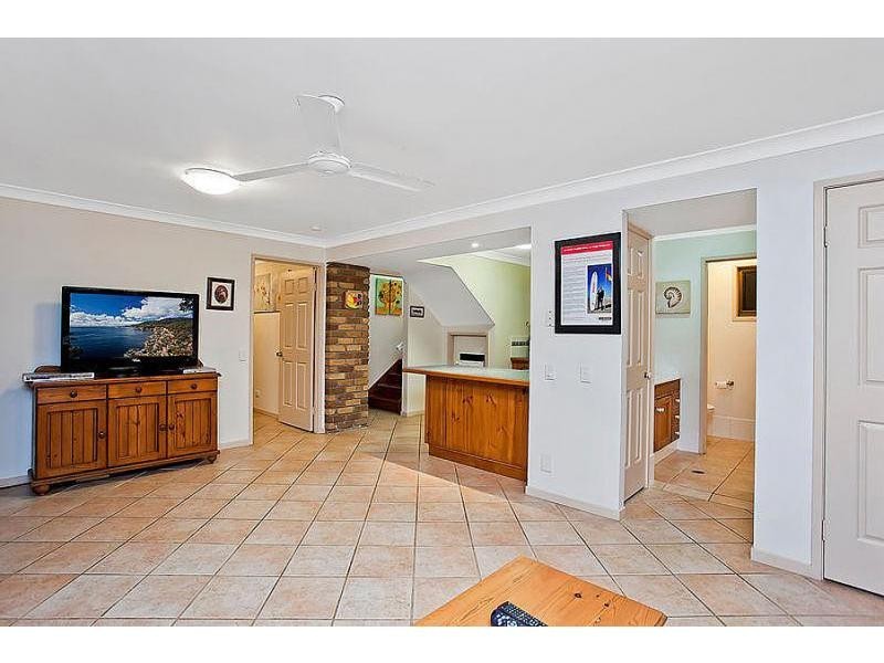 32 Wairoo Street, Burleigh Heads QLD 4220