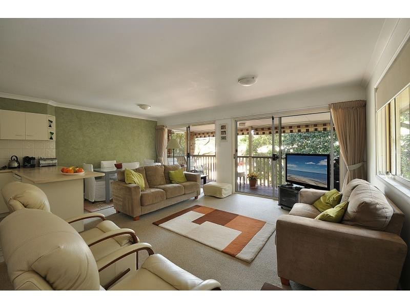 1/5 Kingia Court, Burleigh Heads QLD 4220