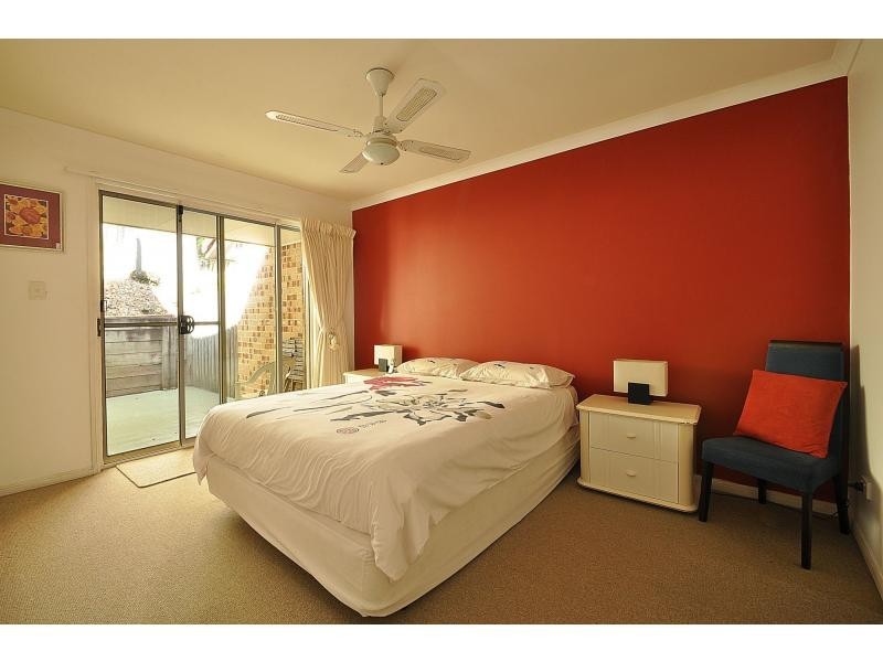 1/5 Kingia Court, Burleigh Heads QLD 4220