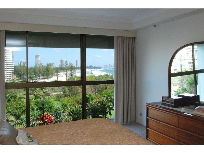 4/45 Hayle Street, Burleigh Heads QLD 4220