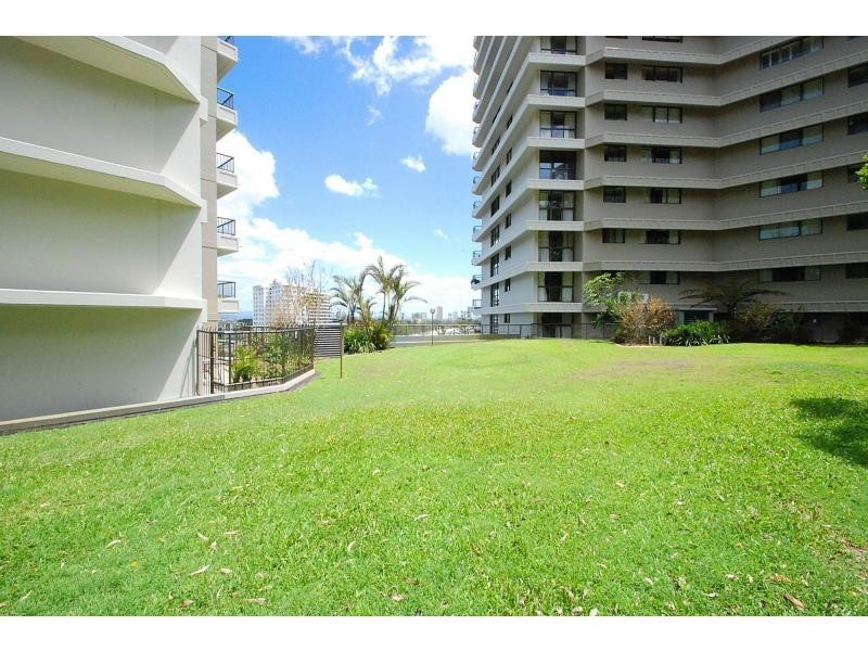 4/45 Hayle Street, Burleigh Heads QLD 4220