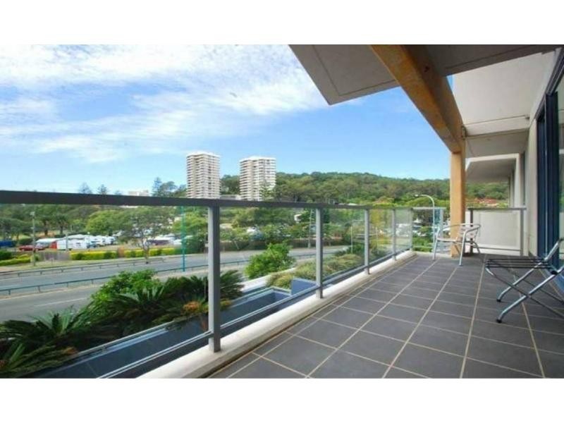 1029/1 Ocean Street, Burleigh Heads QLD 4220