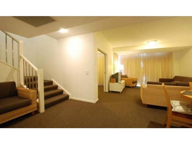 1029/1 Ocean Street, Burleigh Heads QLD 4220