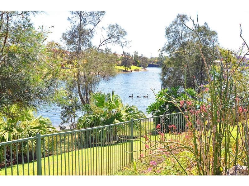 100 Jabiru Avenue, Burleigh Waters QLD 4220