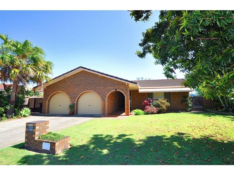 100 Jabiru Avenue, Burleigh Waters QLD 4220