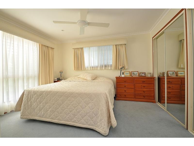 100 Jabiru Avenue, Burleigh Waters QLD 4220