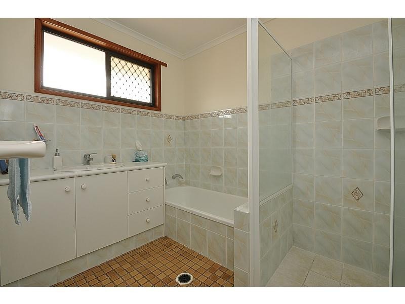 100 Jabiru Avenue, Burleigh Waters QLD 4220