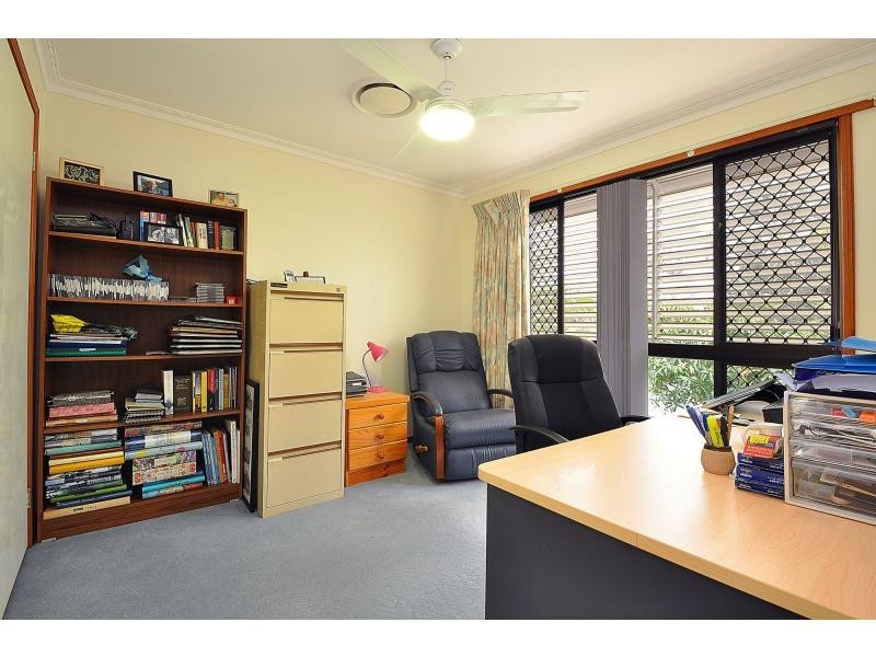 100 Jabiru Avenue, Burleigh Waters QLD 4220