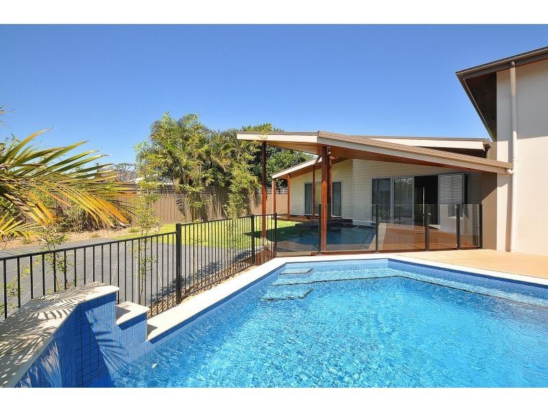 41 Bluejay Street, Burleigh Waters QLD 4220