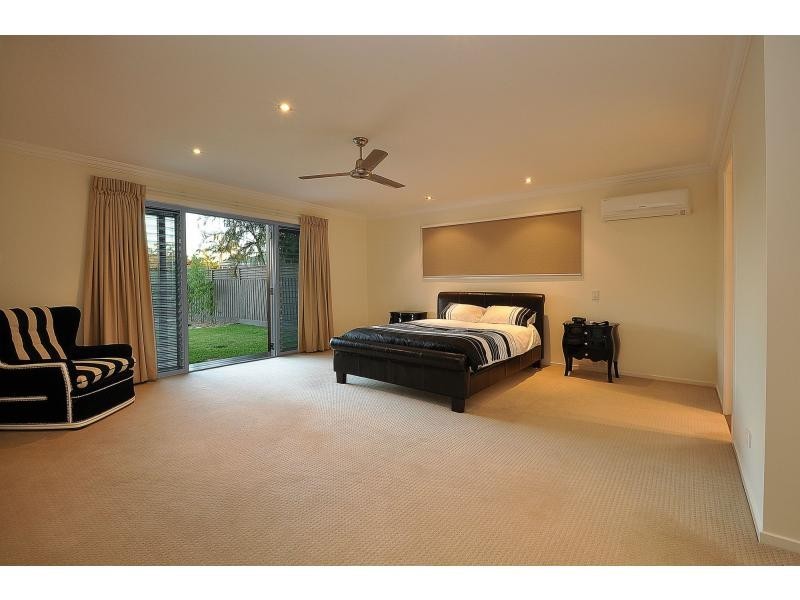 41 Bluejay Street, Burleigh Waters QLD 4220