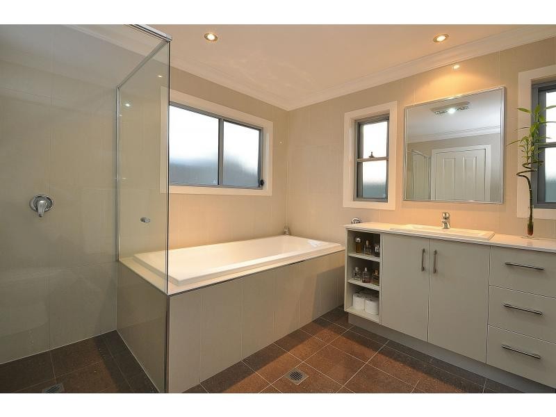 41 Bluejay Street, Burleigh Waters QLD 4220