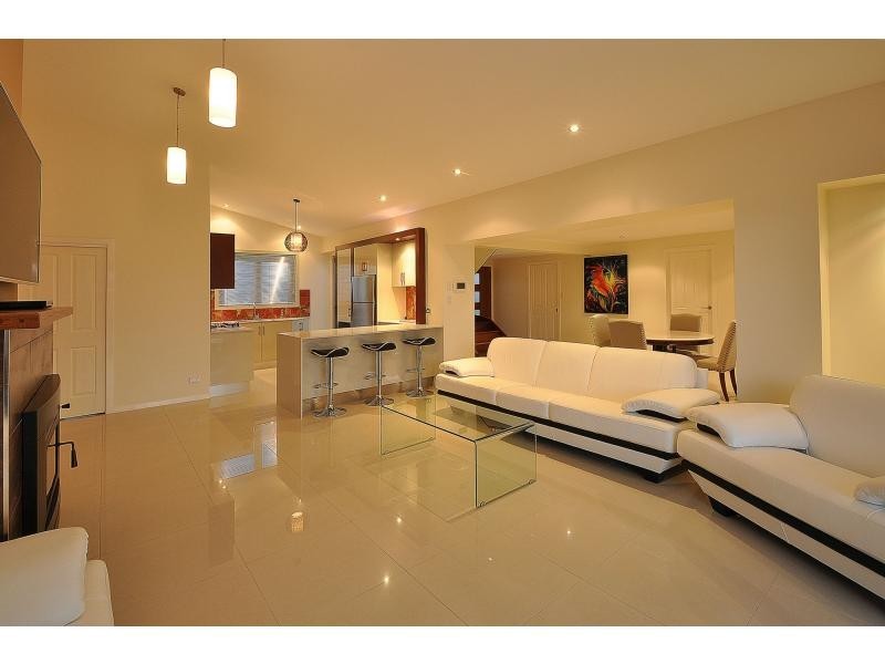 41 Bluejay Street, Burleigh Waters QLD 4220