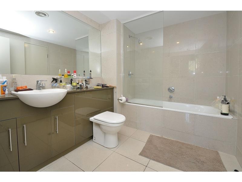 2037/1 Ocean Street, Burleigh Heads QLD 4220