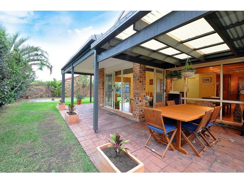 10 Oriole Court, Burleigh Waters QLD 4220