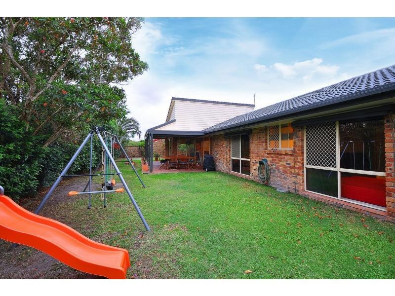 10 Oriole Court, Burleigh Waters QLD 4220