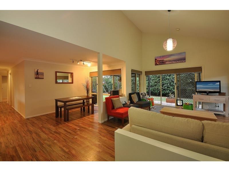 10 Oriole Court, Burleigh Waters QLD 4220