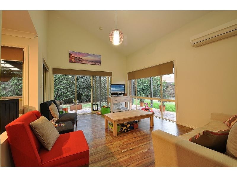 10 Oriole Court, Burleigh Waters QLD 4220