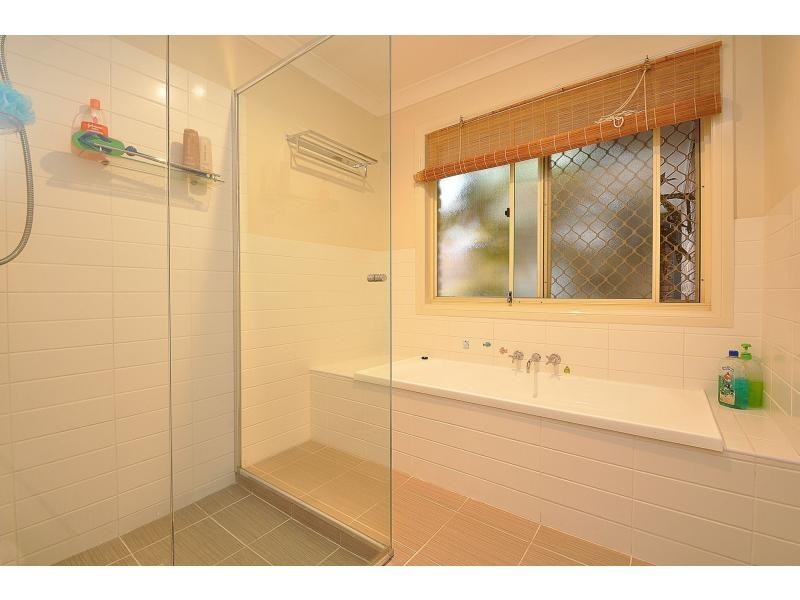 10 Oriole Court, Burleigh Waters QLD 4220