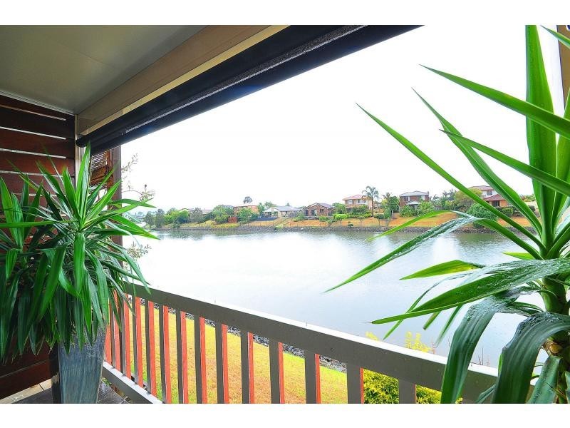 3/6 Lowood Court, Varsity Lakes QLD 4227