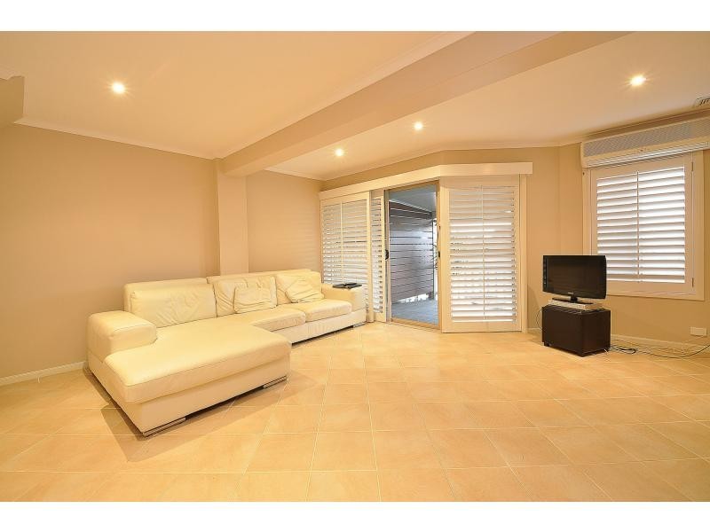 3/6 Lowood Court, Varsity Lakes QLD 4227