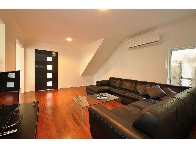 22 View Street, Burleigh Heads QLD 4220