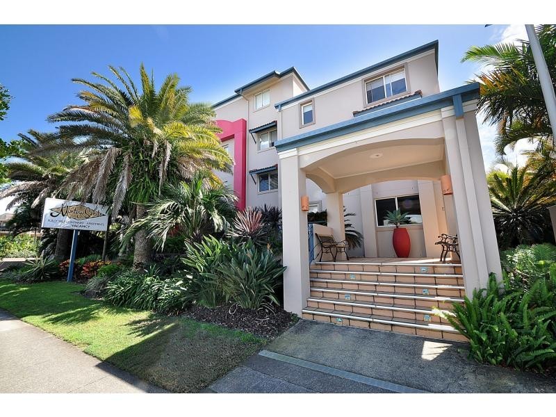 8/21 Peerless Avenue, Mermaid Beach QLD 4218