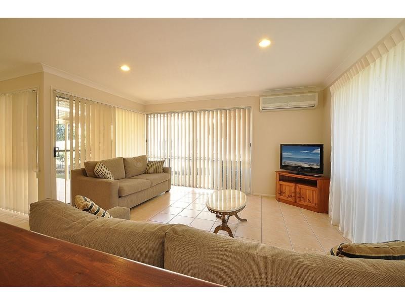 43 Rainbird Close, Burleigh Waters QLD 4220