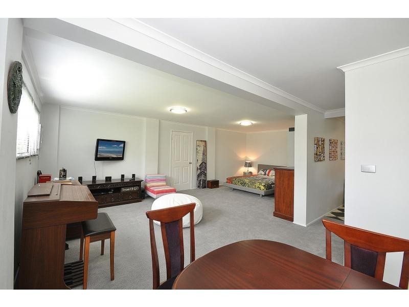 41 Bardon Avenue, Miami QLD 4220