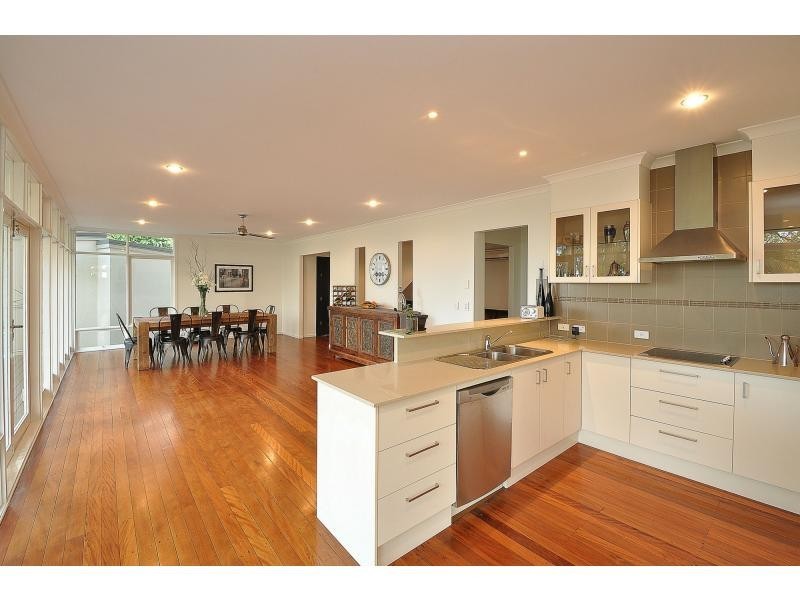 1/22 View Street, Burleigh Heads QLD 4220
