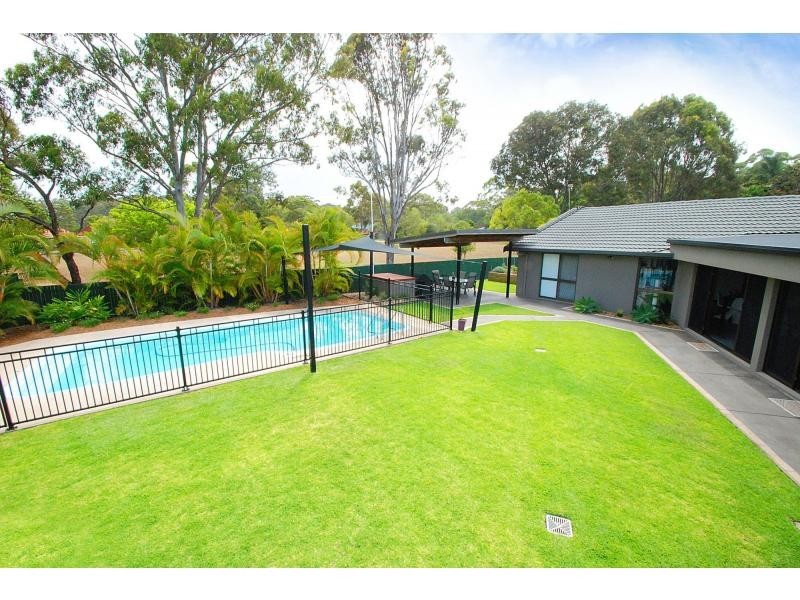 8 Violet Court, Miami QLD 4220