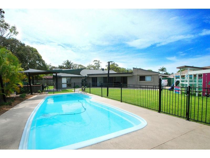 8 Violet Court, Miami QLD 4220