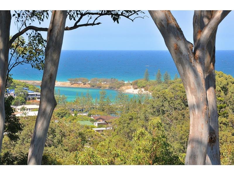 156 Ocean Parade, Burleigh Heads QLD 4220