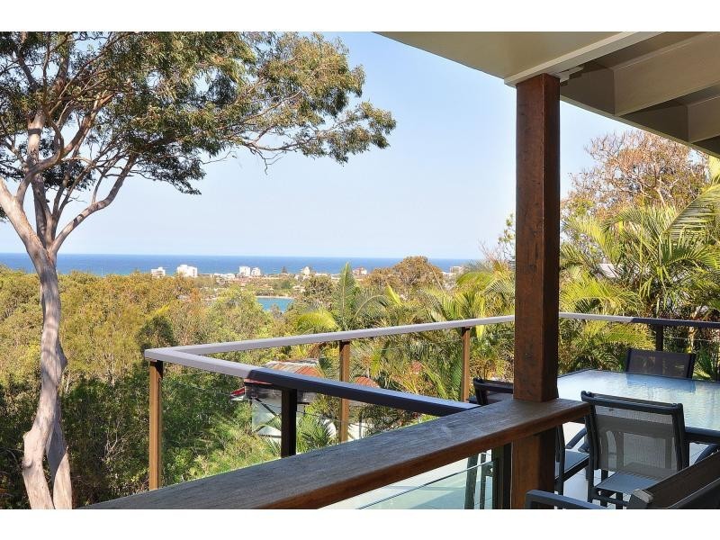 156 Ocean Parade, Burleigh Heads QLD 4220